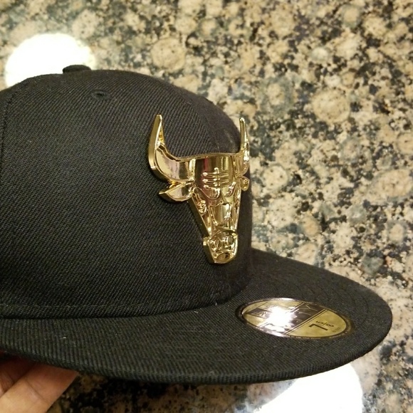 Custom New Era Chicago Bulls Ball Cap - Picture 3 of 8